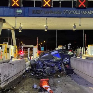 kocaelide feci kaza gisenin beton banketine carpan surucu oldu 5kPU4rs3