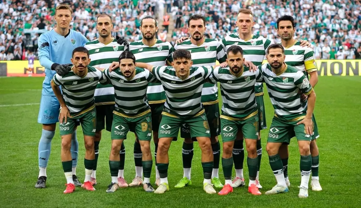 Bursaspor, Arnavutköy Belediyespor’u Mağlup Ederek Zirvede Farkı İkiye Çıkardı bursaspor arnavutkoy belediyesporu maglup ederek zirvede farki ikiye cikardi KcKvNjOr