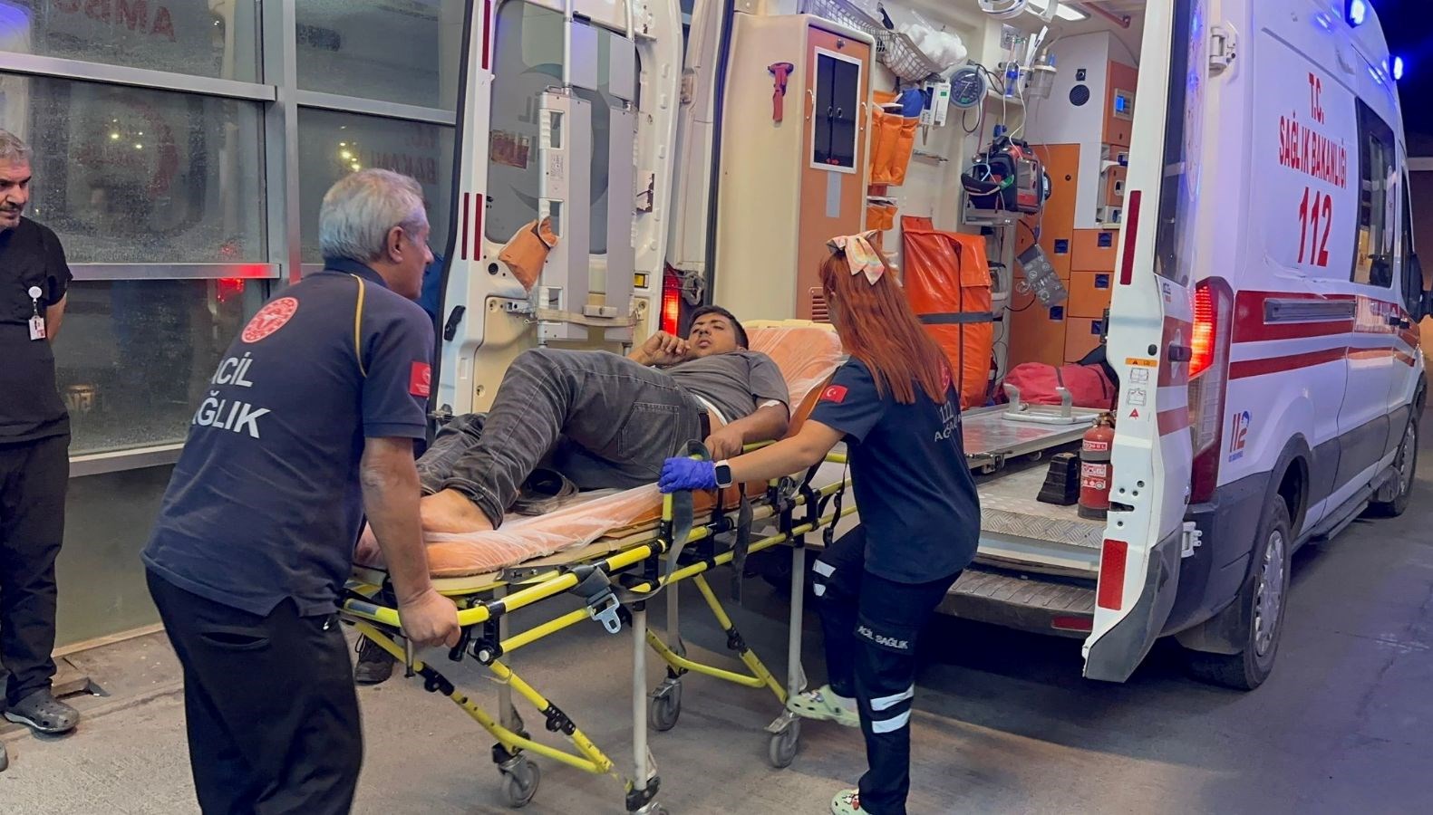 devrilen motosikletin surucusu yaralandi KH16kYKt