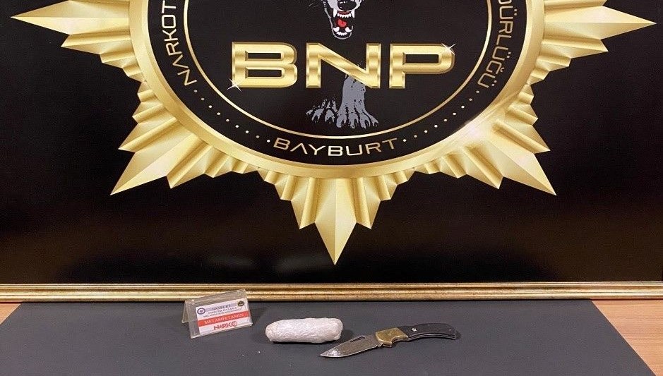 iran uyruklu supheliye bayburtta uyusturucudan sucustu fuK7rjii