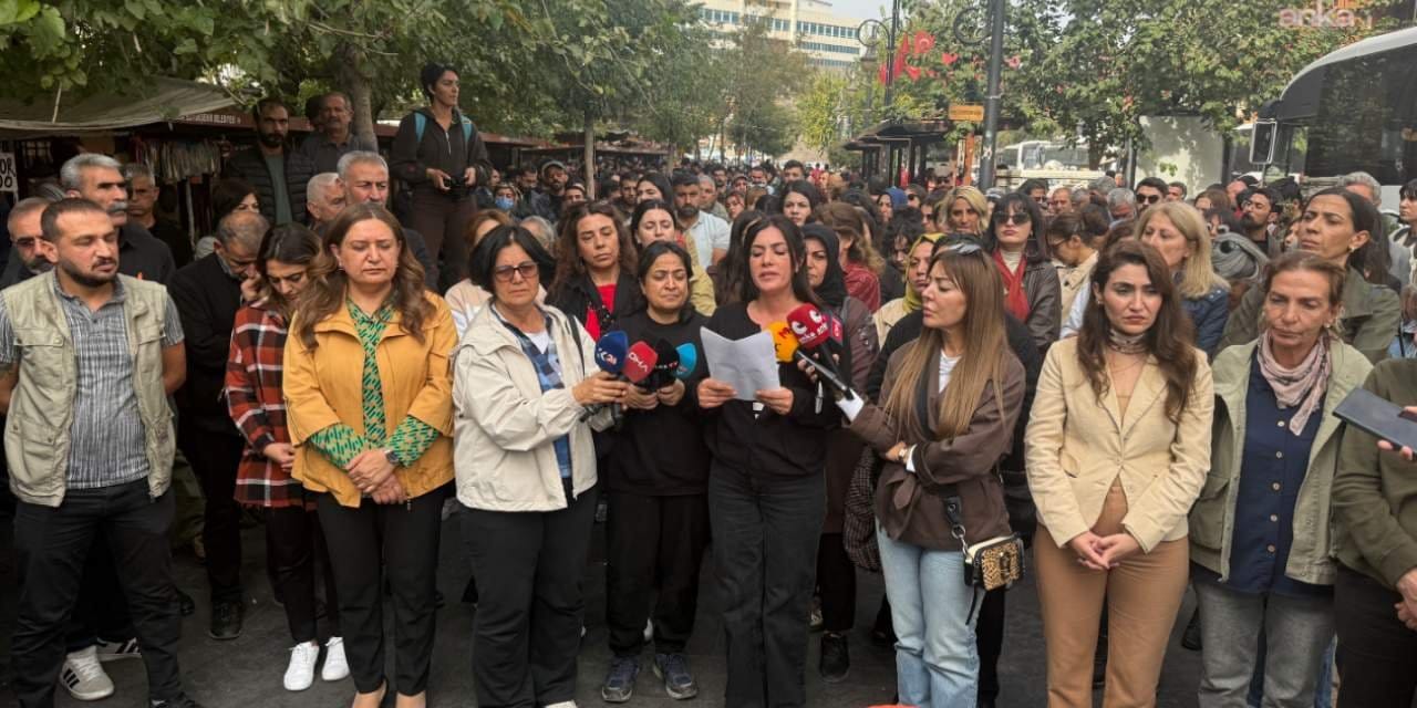 diyarbakirda uc kadinin yasadigi eve saldiri protestosu 7f8avc95.jpg