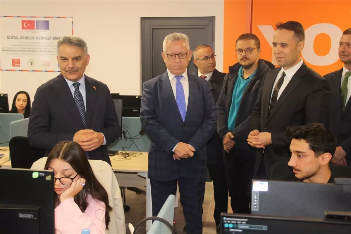 yozgatta dijital genclik merkezi acildi gta5uEPX.jpg
