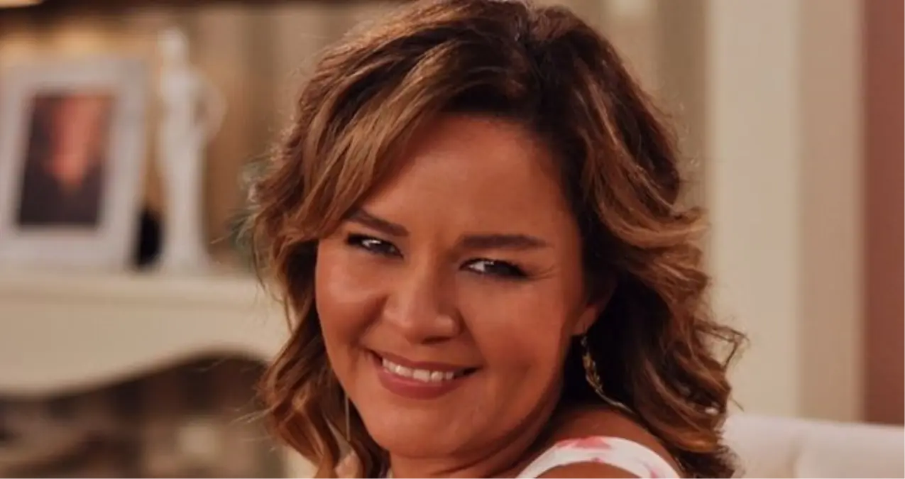 zeyno gunenc kimdir zeyno gunenc kac yasinda nereli kariyeri FENd1sZB.jpg