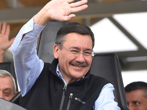 Gokcek 4 milyonluk robotu cope mi atti eve mi goturdu EXhQFPEV